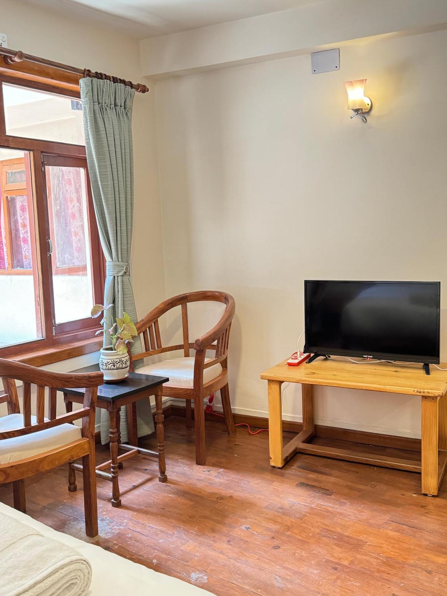 Karuna Hotel Patan Kathmandu Luaran gambar