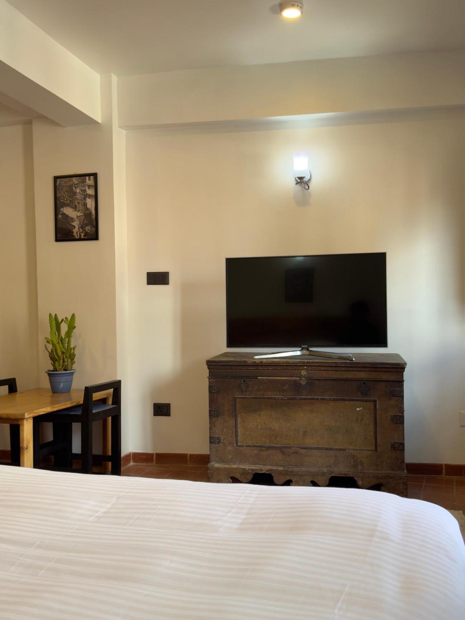 Karuna Hotel Patan Kathmandu Luaran gambar